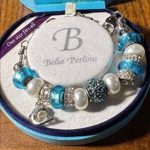 Bella Perlina Turquoise and Silver Beaded Bracelet. WA472